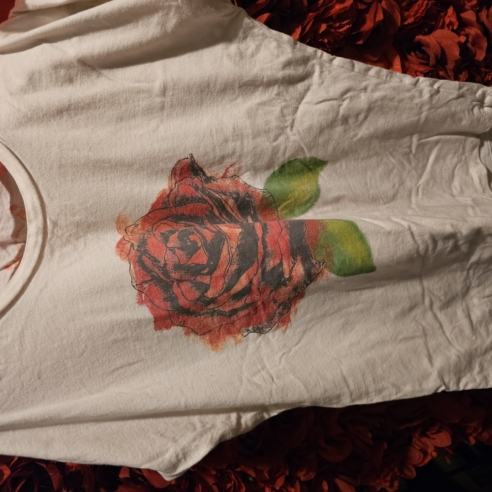 Arizona Jean Co. Girls Graphic Tee with Rose Design Size Large 14 ½ -16 ½